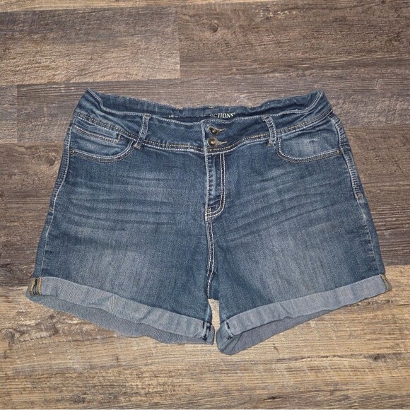 Natural Reflections Stretch Jean Shorts - Picture 2 of 6